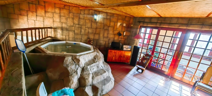 4 Bedroom Property for Sale in Mooivallei Park North West